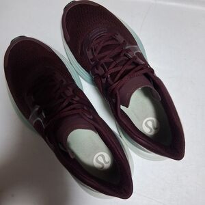 Lululemon Blissfeel Running Shoe Colour Cassis/ Ocean Air/ Hazy Jade * Size: 7